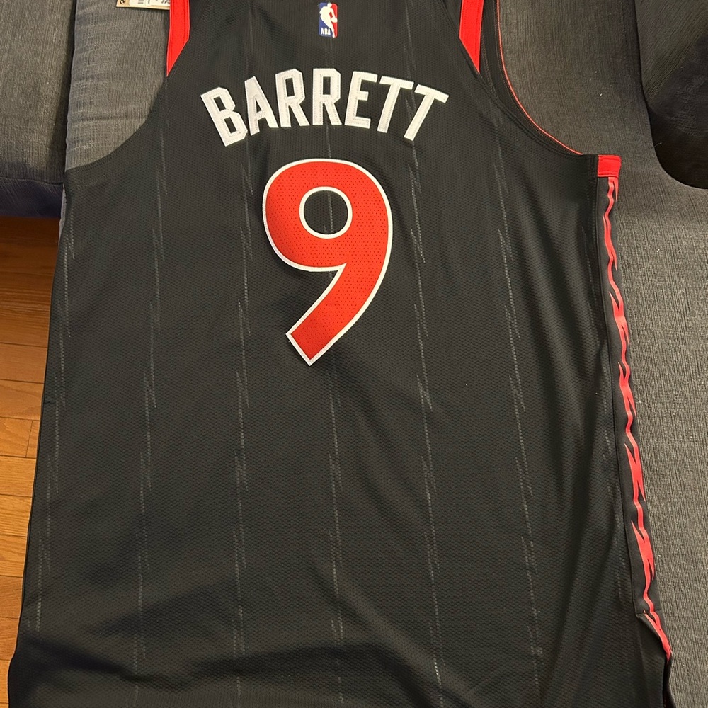 Toronto Raptors RJ Barrett Basketball Jersey - Picture 2 of 4